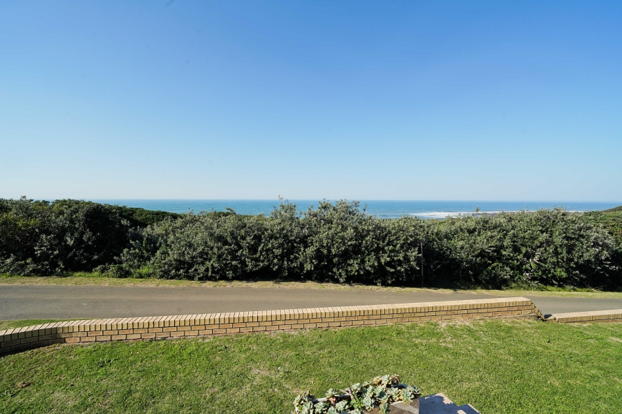5 Bedroom Property for Sale in Kaysers Beach Eastern Cape